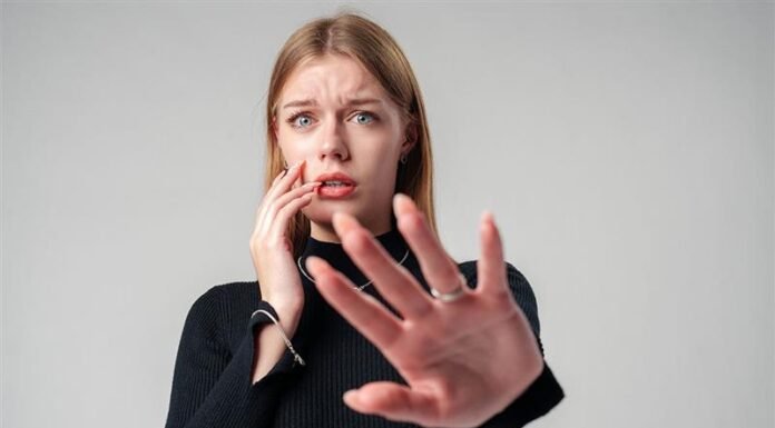 How to Overcome the Fawn Response and Regain Confidence? fawning behavior