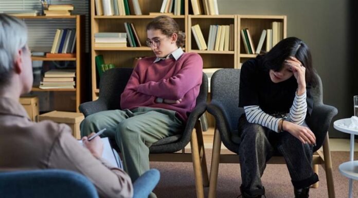 Understanding Symptoms Differences and Treatment of Borderline Schizophrenia borderline vs schizophrenia