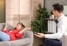 Signs Examples and Treatment of Emotional Manipulation emotional manipulation